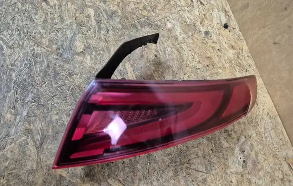 Alfa Romeo Giulia Rear/tail lights ALFA952T1 00505627300 20690209