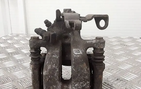 Nissan Juke I F15 Rear brake caliper 0396b