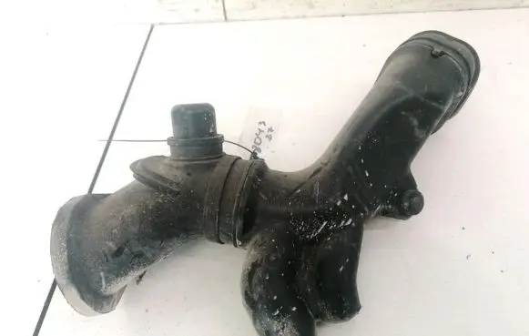 Air intake hose/pipe