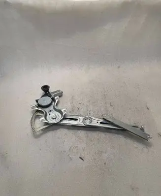 Toyota Yaris Front door electric window regulator 857100D100