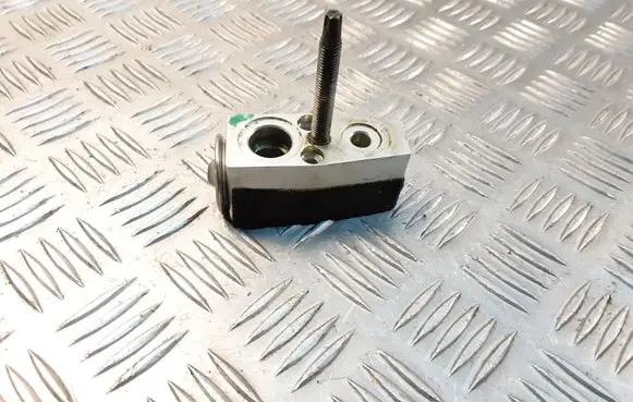Opel Insignia A Air conditioning (A/C) expansion valve 