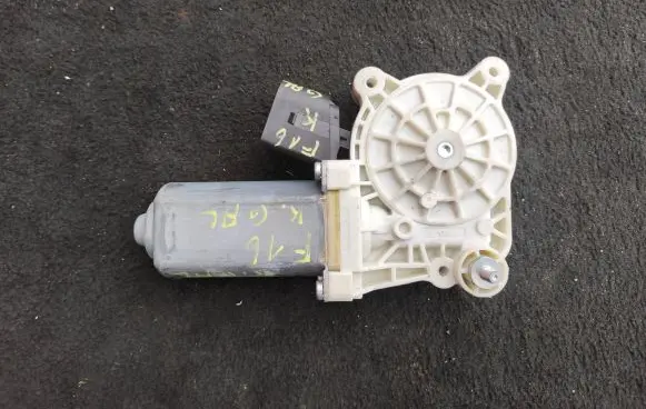BMW X6 F16 Front door window regulator motor C11468102 7322747 0712174B