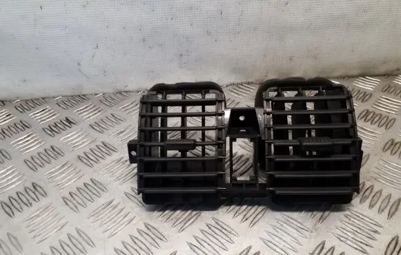 Hyundai Terracan Dash center air vent grill 84960H1600