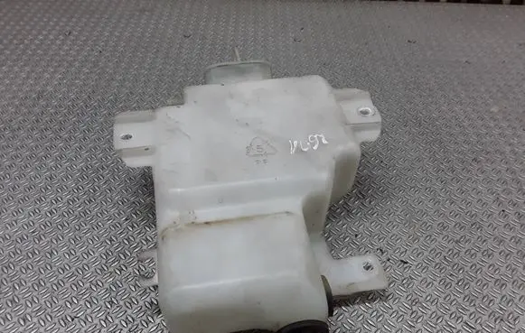 Mitsubishi Pajero Windshield washer fluid reservoir/tank 060351507
