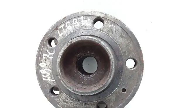 Volvo XC90 Front wheel hub