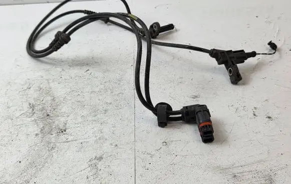 Mercedes-Benz E W212 Brake pads wear sensor A2125401605