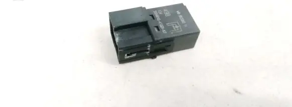 Volvo S40, V40 Other relay MB953382 V23074