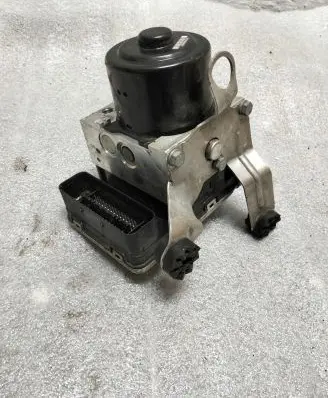 BMW X3 F25 ABS Pump 6875412