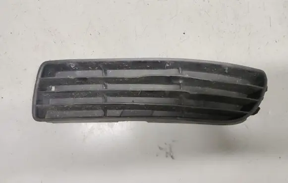 Audi A4 S4 B5 8D Front bumper lower grill
