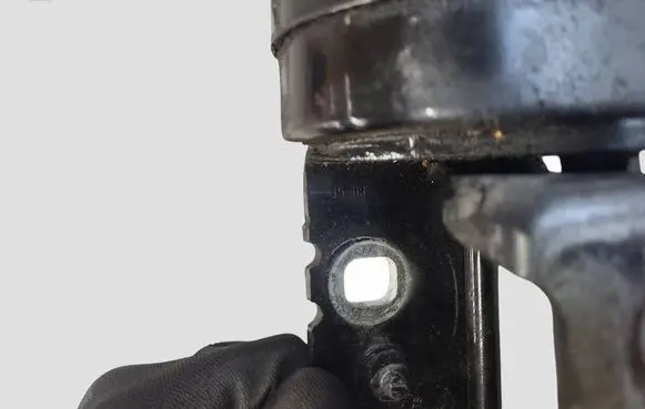 Citroen C5 Front door upper hinge