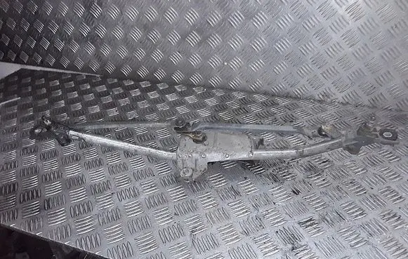 Front wiper linkage