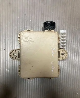 Lexus RX 300 Fuse module 