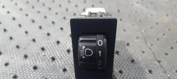 Toyota Hiace (H100) Headlight level height control switch 133216