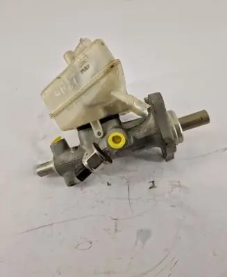 Mercedes-Benz C W203 Master brake cylinder A2034300002