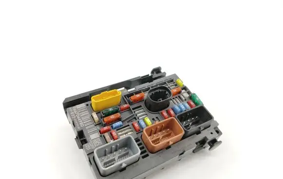 Citroen C5 Fuse module 9667044980