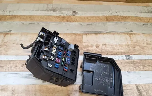 Honda Civic Fuse module 20SMGG03
