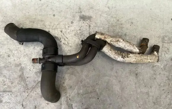 Peugeot 407 Engine coolant pipe/hose