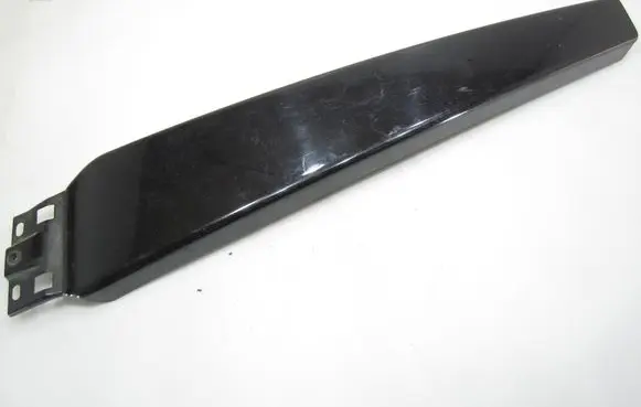 Audi A4 S4 B7 8E 8H Front door glass trim molding 8E0853290D