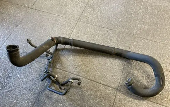 Iveco Daily 4th gen Engine coolant pipe/hose