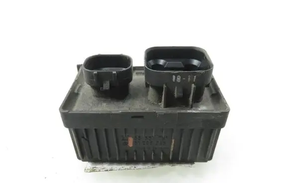 Opel Astra J Glow plug pre-heat relay 51299045 55557761