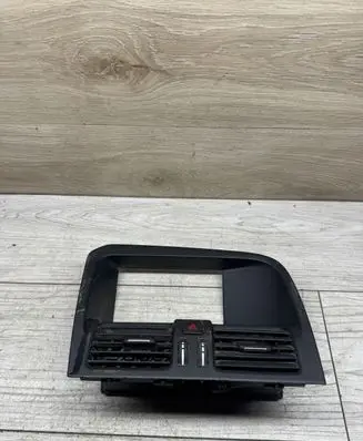 Volvo XC60 Dash center air vent grill 1284824
