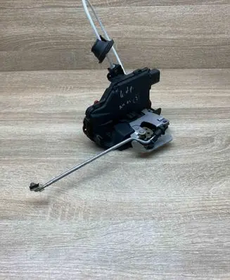 Audi A4 S4 B5 8D Front door lock AUDIA4DOORLOCK