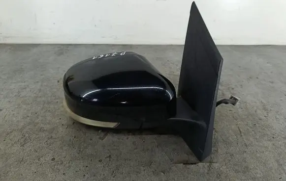 Ford Focus Front door electric wing mirror 212836368