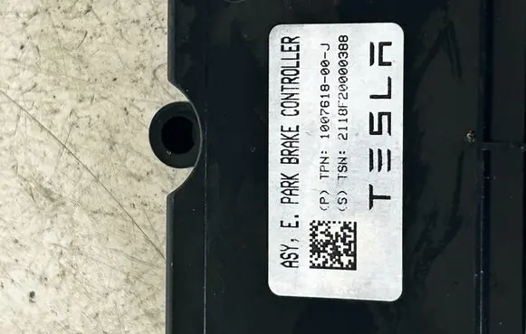 Tesla Model X Rear brake EMF control unit/module 100761800J 2118F20000388