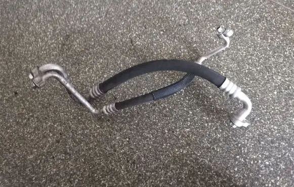 Opel Insignia A Air conditioning (A/C) pipe/hose