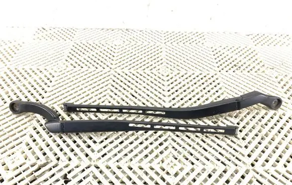 Seat Exeo (3R) Front wiper blade arm 8E1955408C
