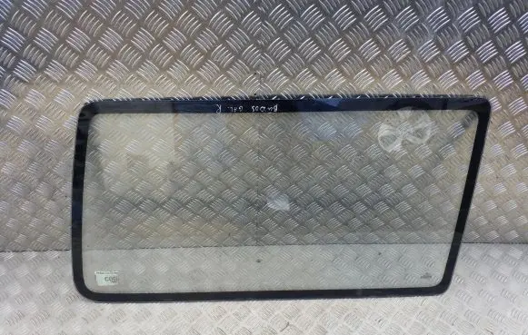 Volkswagen Transporter - Caravelle T4 Rear side window