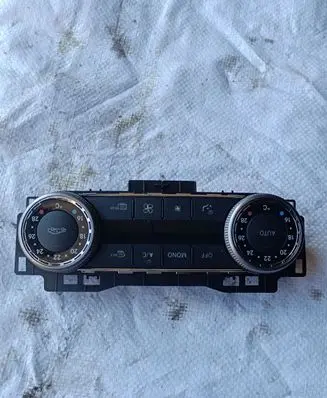 Mercedes-Benz C W204 Climate control unit 2048305790 330800 A2053290179