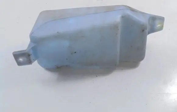 Volkswagen Polo II 86C 2F Windshield washer fluid reservoir/tank 867955453D