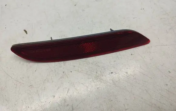 Chrysler Pacifica Rear tail light reflector 68230394AA 430460