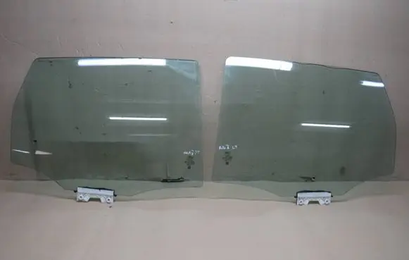 Ford Kuga II Rear door window glass CV44S25713A 43R001582 DOT682AS2M3240