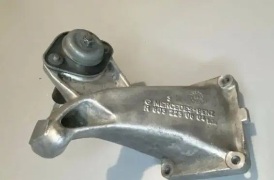 Mercedes-Benz E W124 Engine mounting bracket 6032230604