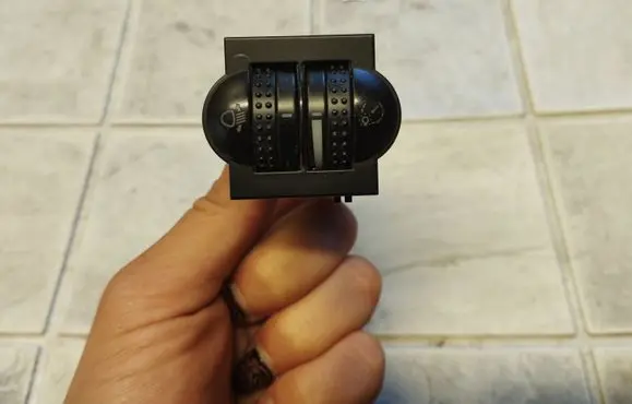 Volkswagen PASSAT B5 Headlight level height control switch 3B0941333C