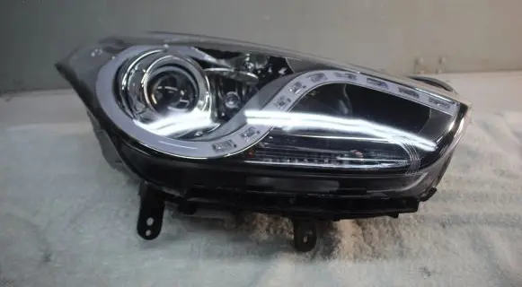 Hyundai i40 Headlight/headlamp 92102-3Z031