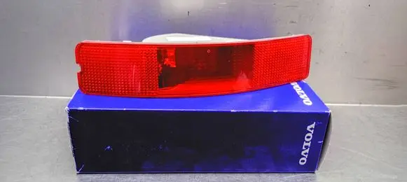 Volvo XC90 Rear tail light reflector 0893008 08693008