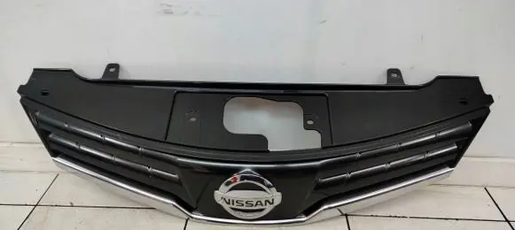 Nissan Note (E11) Front bumper upper radiator grill 