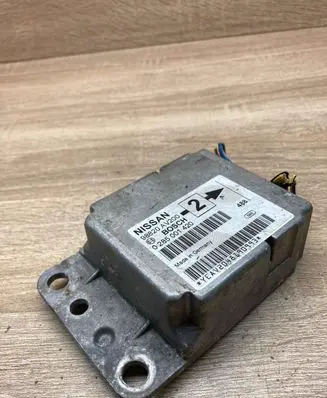 Nissan Primera Airbag control unit/module 98820AV200 0285001420
