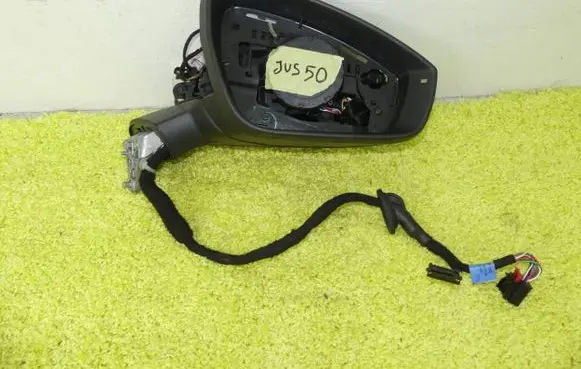 Volkswagen Tiguan Front door electric wing mirror 57186702BH