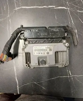 Volkswagen PASSAT B7 USA Engine control unit/module 0261S06176