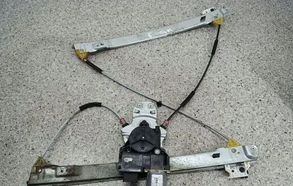 Citroen C5 Front door window regulator with motor