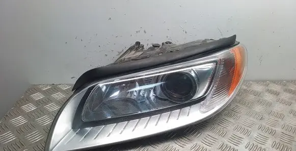 Volvo S80 Headlight/headlamp 31353532