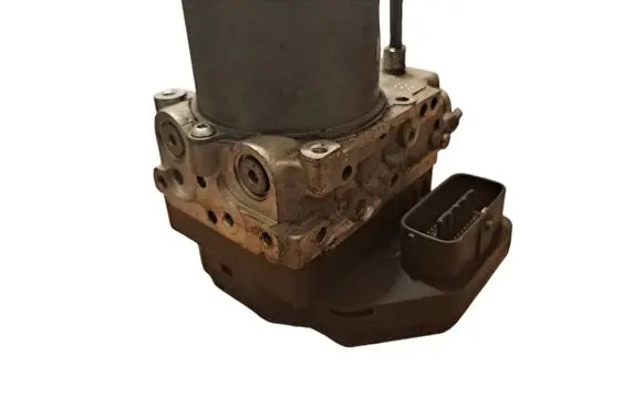 Mazda 6 ABS Pump GDK4437A0 1338006980