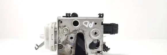 Audi A6 S6 C4 4A Front door lock 4A1837016D 8801880A