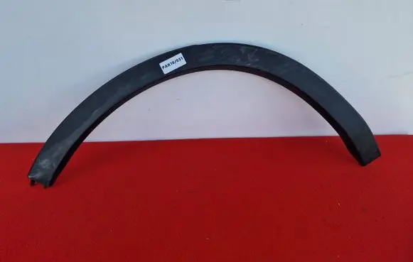 Volvo XC40 Rear arch trim 31448329