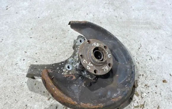 Audi A8 S8 D3 4E Rear wheel hub spindle/knuckle 