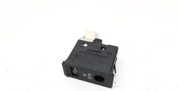 BMW 5 F10 F11 AUX in-socket connector 9129651